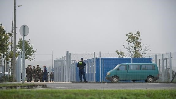 Soldados en la frontera húngara.