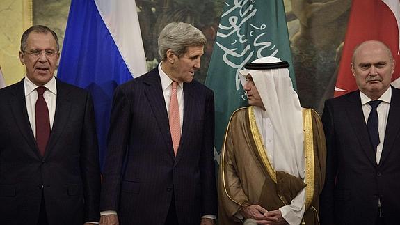 Lavrov, Kerry, El-Jubeir y Sinirlioglu en Viena.