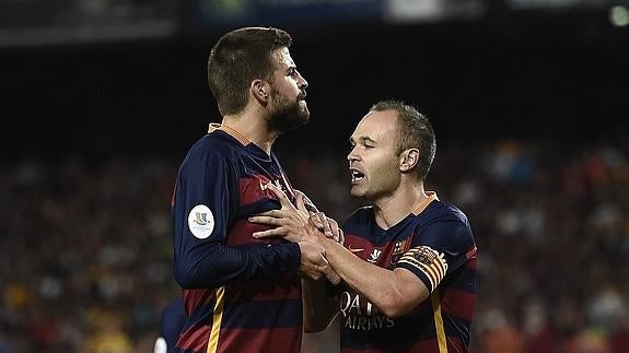 Iniesta y Piqué no viajan a Leverkusen