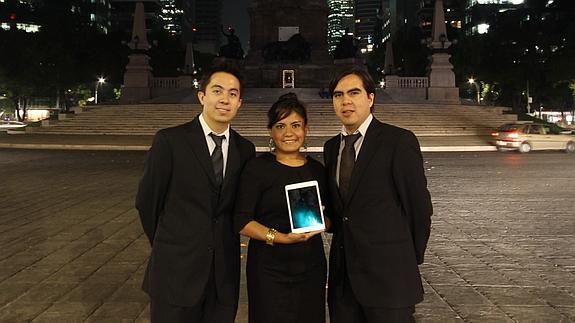 Fundadores de la empresa mexicana Modebo.