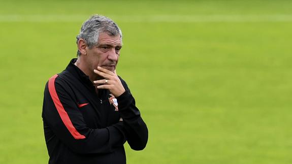 Fernando Santos, durante el entrenamiento de Portugal. 