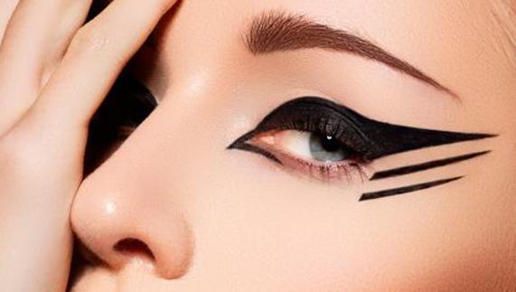 El eyeliner: la línea infinita. 