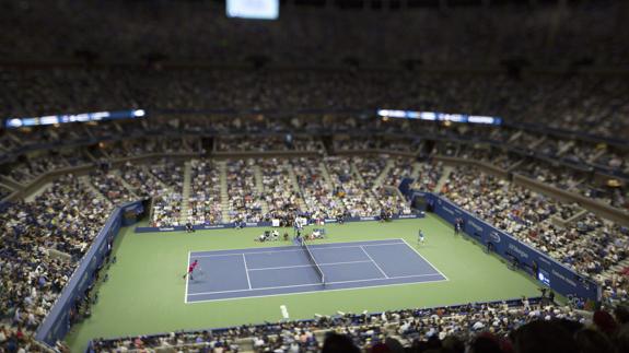 Imagen tomada durante un partido de tenis. 