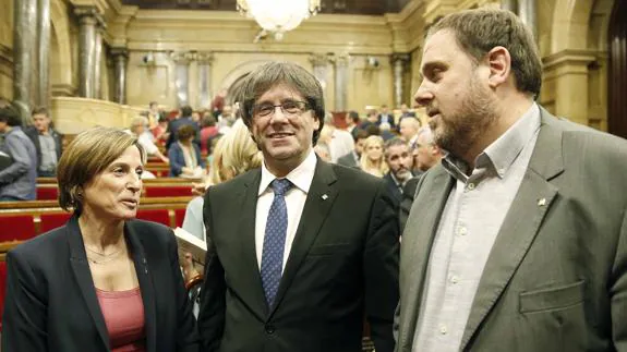 Carme Forcadell, Carme Forcadell, Carles Puigdemont y Oriol Junqueras.