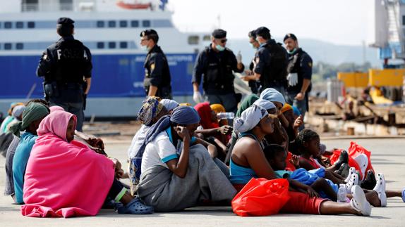 Algunos de los inmigrantes rescatados.