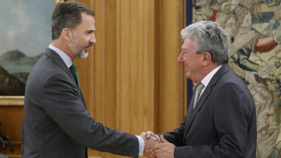 Felipe VI recibe al diputado de Nueva Canarias, Pedro Quevedo.
