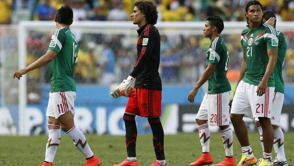 Los jugadores de México, tras una derrota. 
