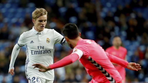 Odegaard, ante la Cultural Leonesa. 