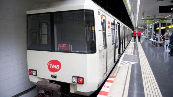 El metro de Barcelona despide a seis revisores que se quedaban con el dinero de las multas