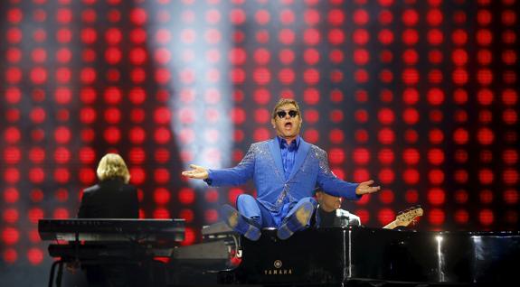 Elton John, durante una actuación.