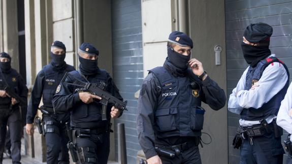Los Mossos están desarrollando una operación contra el terrorismo yihadista en diversas localidades de Cataluña. 
