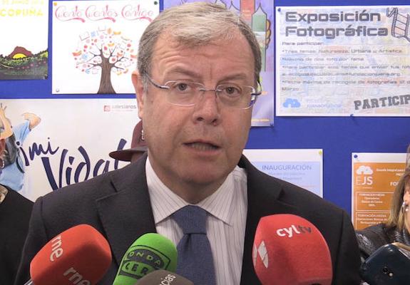 Silván hace oídos sordos al ‘pucherazo’ y agradece a su «amigo» Mañueco «el juego limpio»