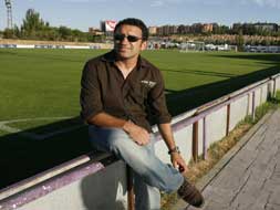 El ex jugador blanquivioleta Eusebio Sacristán en un entrenamiento del Real Valladolid. Foto de archivo: Gabriel Villamil