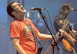 Actuación del grupo Boikot en un festival de Miranda de Ebro. ::                             RICARDO OTAZO