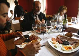 Almuerzo "Dos y Pingada" en Zamora. / Foto: Ical