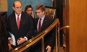 Ignacio Astarloa, a la izquierda, con Cosidó y otros candidatos del PP. / Merche de la Fuente