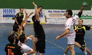 El Viveros Herol BM Nava regresa mañana a la competición en la cancha del BM Servigroup Benidorm