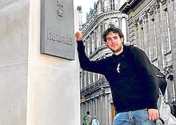 El físico de las 200.000 firmas