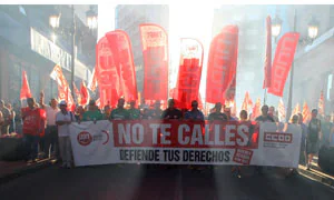 Manifestación en Ponferrada (León) contra los recortes del Gobierno. / Ical.