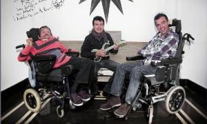 Manolo García y Estefanía Luyk, en el calendario solidario de Aspace