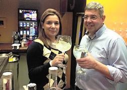 Ana y Paulino, ganadores de la ruta Fever Tree. / EL NORTE