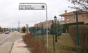 Vecinos de Las Aceñas se sienten indignados por la declaración de sus calles como públicas