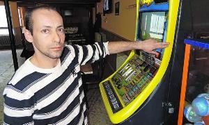 Detenido un hostelero de Tiedra acusado de desvalijar dos veces su propio bar