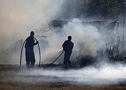 Varios focos de incendio en los alrededores de San Andrés del Rabanedo (León) movilizan los efectivos de Protección Civil y de la Junta./ Peio García-Ical
