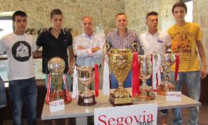 Segovia Futsal ha presentado a su segundo segundo entrenador y a cinco jugadores de la plantilla