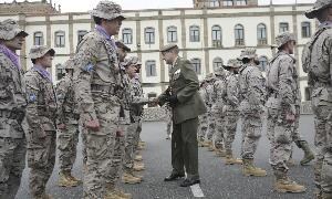 El General Godoy despide a los militares que partirán en los próximos días hacia Afganistán. ALMEIDA.