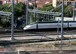 Tren de alta velocidad que recorrerá el trayecto desde Barcelona a París.