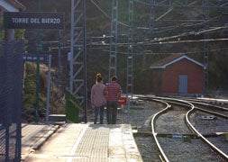 Estación de Torre del Bierzo, lugar donde se produjo el accidente de tren en 1944 en la que murieron entre 500 y 800 personas. / César Sánchez-Ical