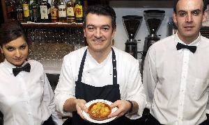Ruta de las tapas de matanza en el Manolín./ Ricardo Otazo