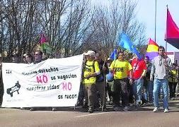 Las marchas de la dignidad gallega y asturiana han cubierto este domingo el trayecto entre Ceinos de Campos y Medina de Rioseco. / 22-M