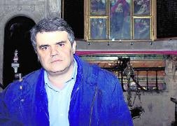Arturo Polanco, en el interior de la catedral. / M. de la Fuente