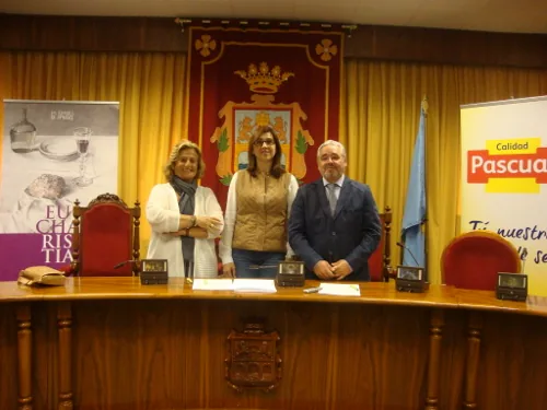 Pilar Gómez Cuétara, junto a Raquel González y Gonzalo Jiménez