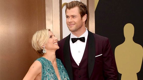 Chris Hemsworth junto a Elsa Pataky 