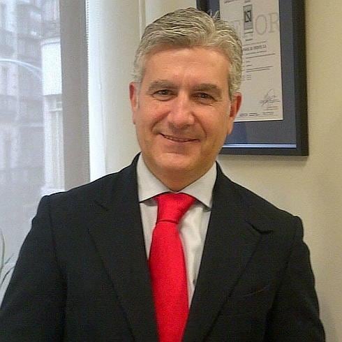 Carlos Ranera, nuevo director comercial del banco de Caja España-Duero. 