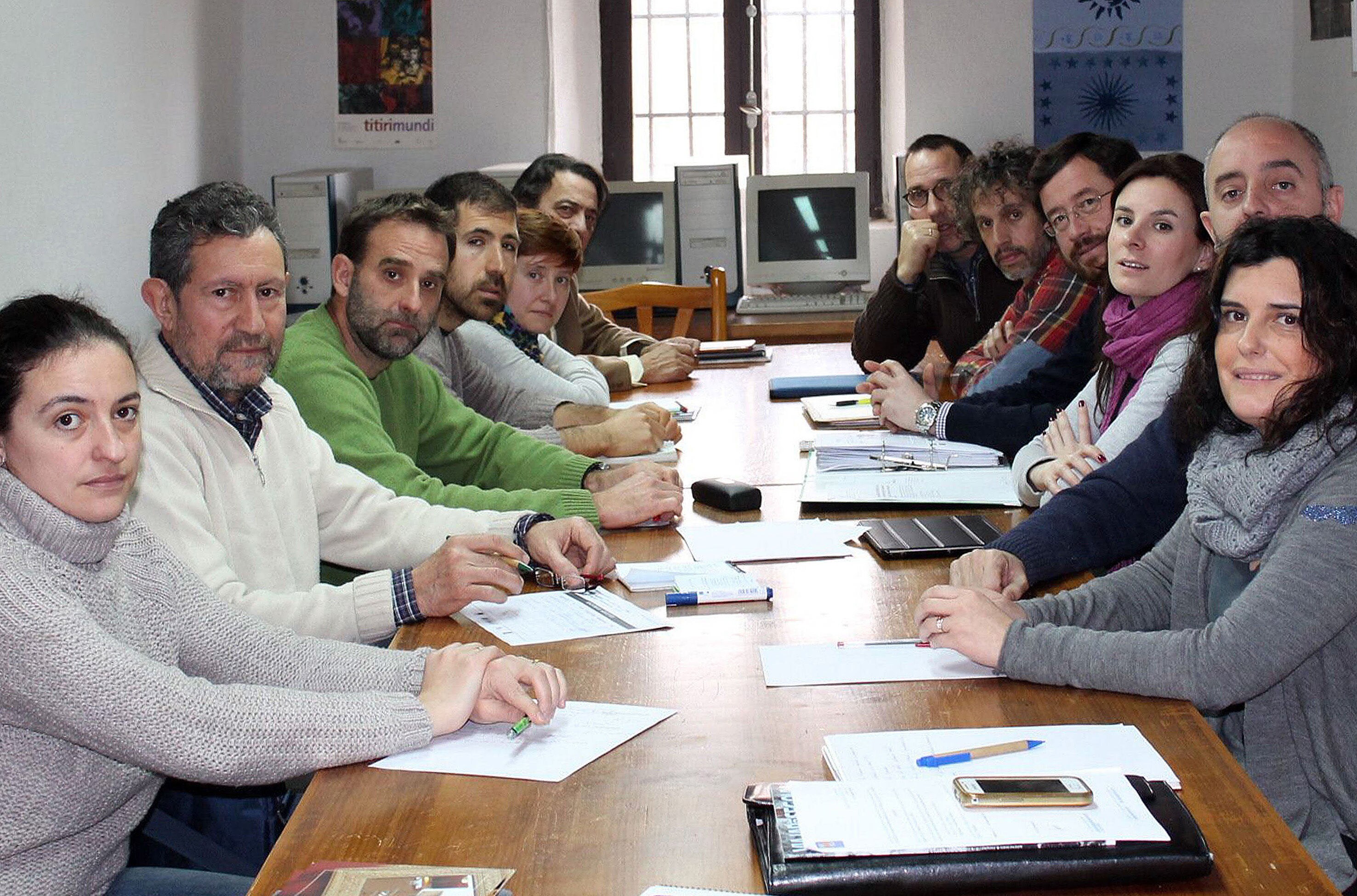 Representantes de las asociaciones y establecimientos de turismo rural en una reciente reunión. 