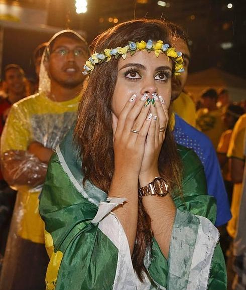 Afición brasileña durante el partido. 