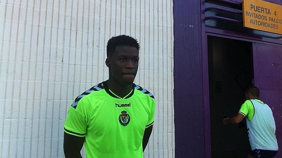 Sekou Gassama, este lunes junto al estadio José Zorrilla.