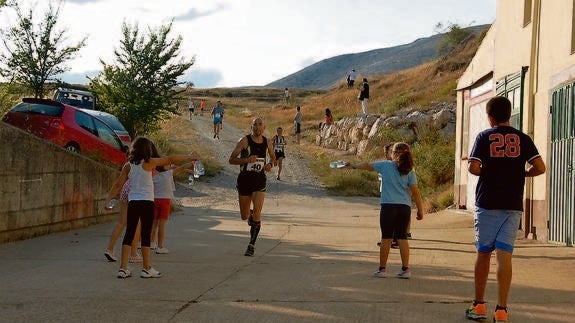 Pedro Luis Sanz gana el IV Cross Solidario Peña Redonda