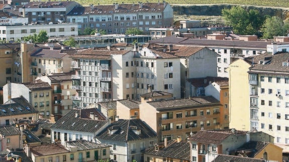 Edificios ubicados en el barrio de San Millán, en una panorámica captada desde el recinto amurallado. 