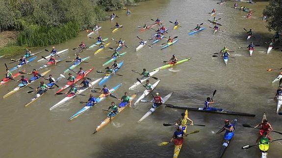 Accidentada salida de la quincuagésima edición del Descenso del Pisuerga