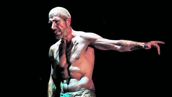 Urones prende la llama del teatro