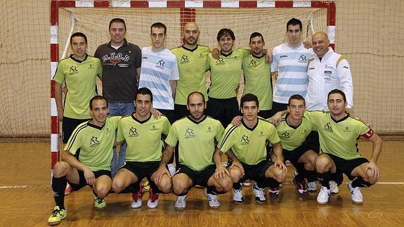 Higinio (arriba cuarto por la izquierda) y el último Tito, Corrus (tercero abajo por la izquierda). El Norte