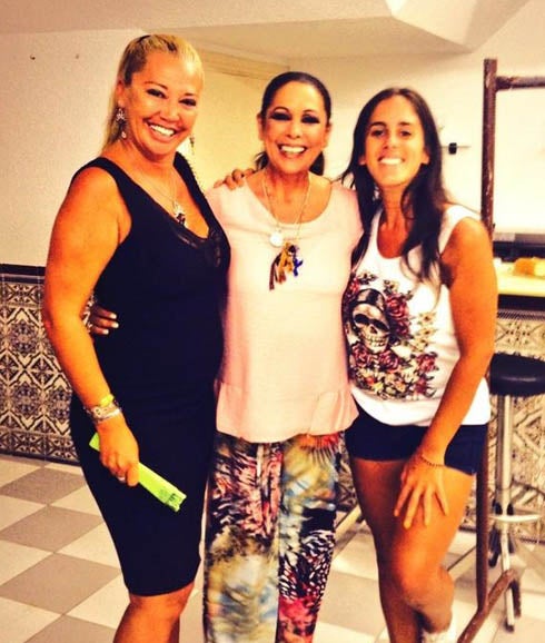 Belén Esteban Isabel y Anabel Pantoja. 