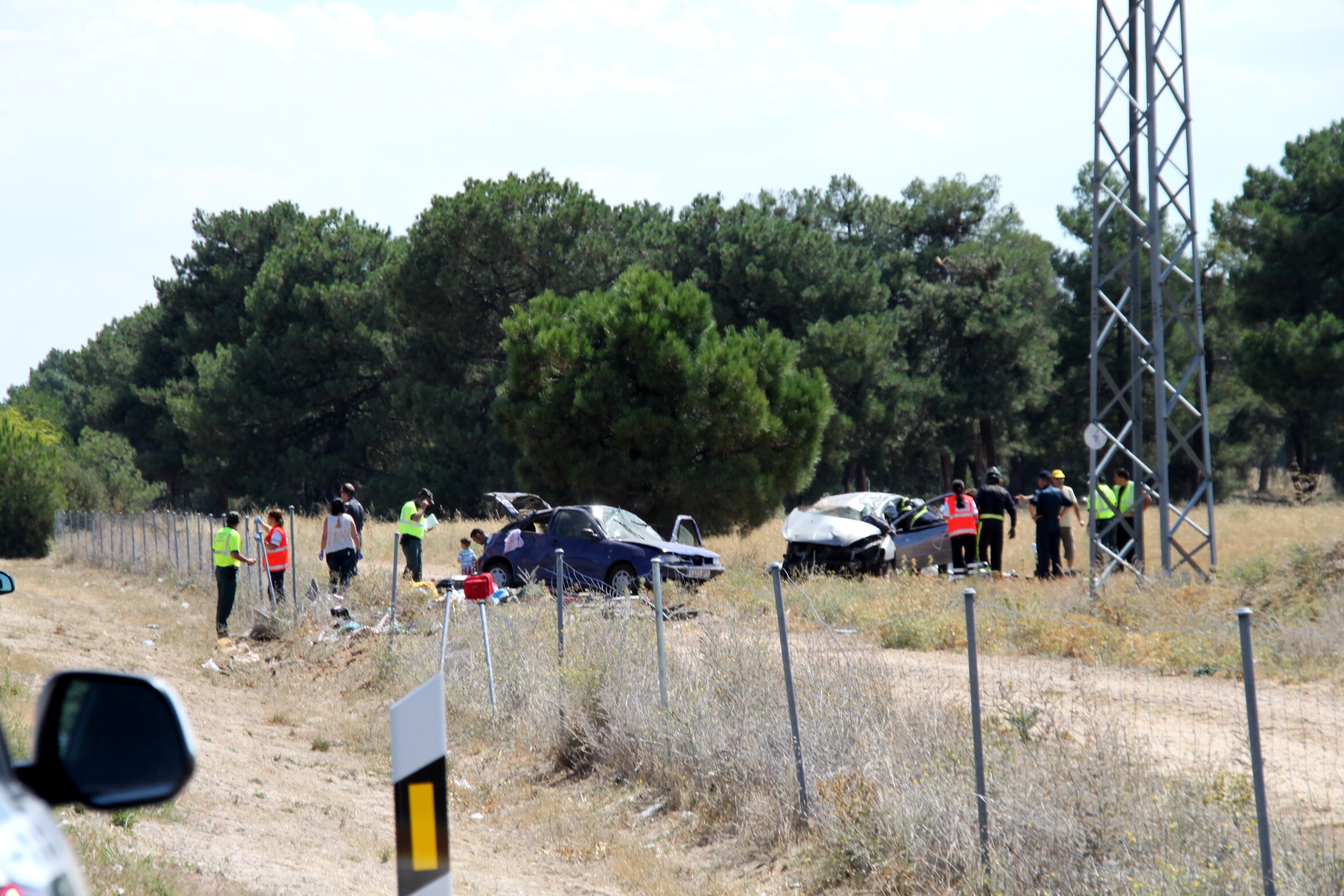 Una fallecida y seis heridos en un accidente de tráfico registrado en la A-6 a la altura de Arévalo