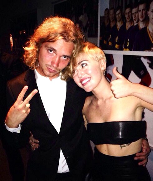 Miley Cyrus y Jesse Hellt