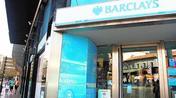 Oficina de Barclays en la Plaza España de Valladolid.